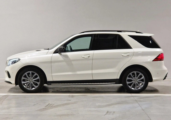 Mercedes-Benz GLE cena 184900 przebieg: 154000, rok produkcji 2018 z Jędrzejów małe 92